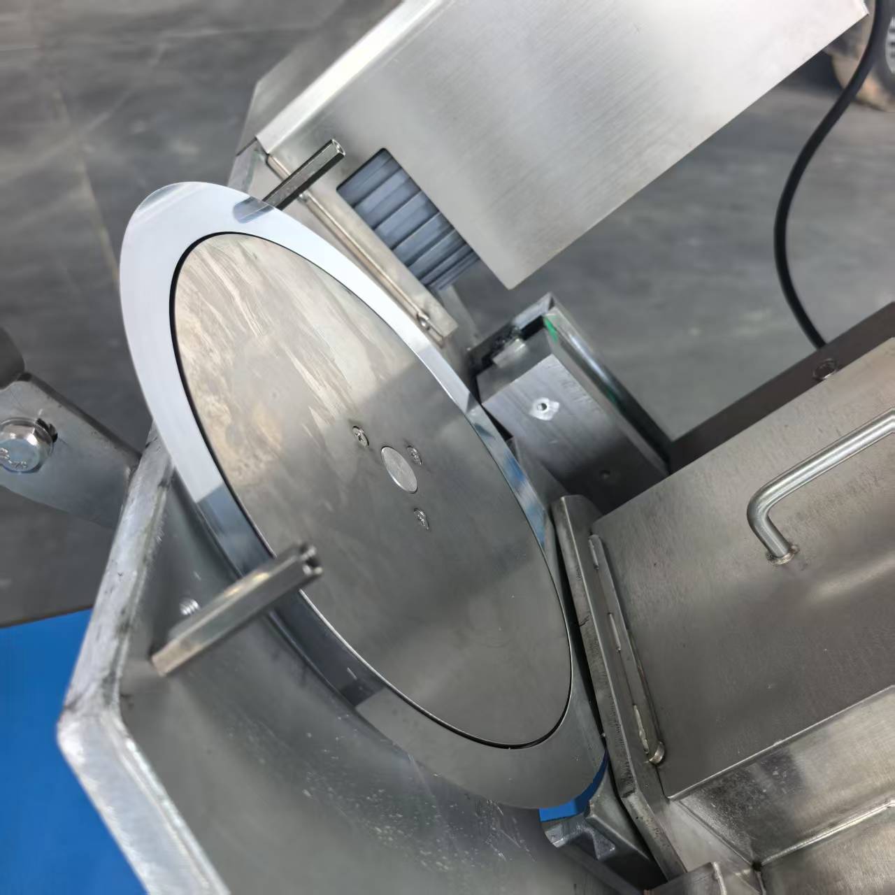 آلة تقطيع اللحوم التجارية الجد - مراجعة Meat Slicer Machine وسعره